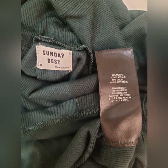 Sunday Best Freshman Turtleneck Sz Medium NEW CONDITION Tags Removed. - Picture 4 of 10